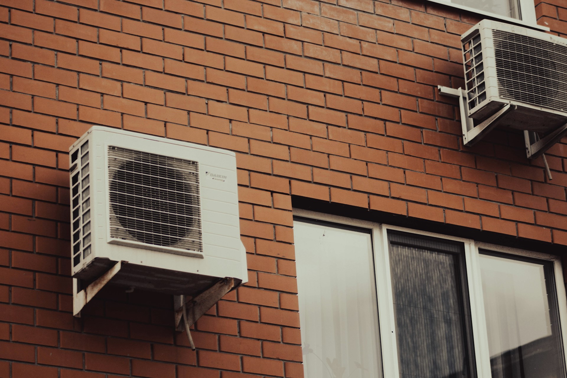Heat Pump Efficiency Below 32°F: What the Manufacturers Won't Tell You